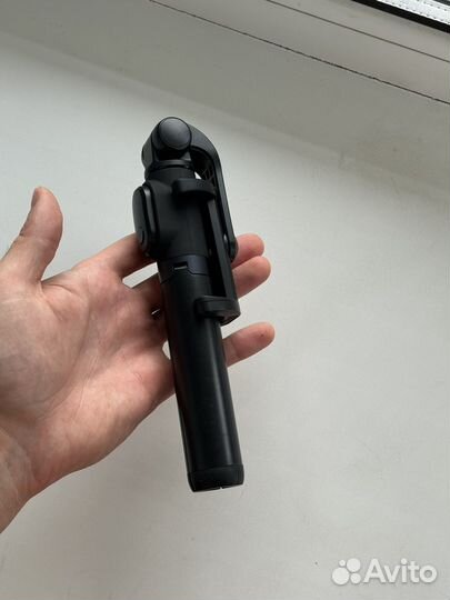 Монопод Xiaomi Selfie Stick Tripod С пультом