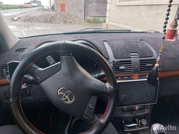 Toyota Avensis 2.0 МТ, 2007, 240 000 км