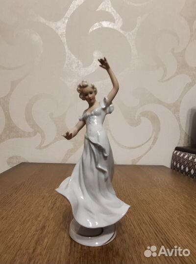 Фарфоровая статуэтка Schaubach Kunst