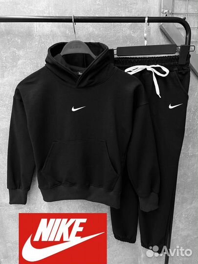 Nike. Костюмы для мальчиков 134-164 рост