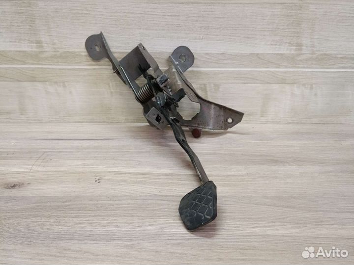 Педаль сцепления Mazda 3 bk 2002-2009