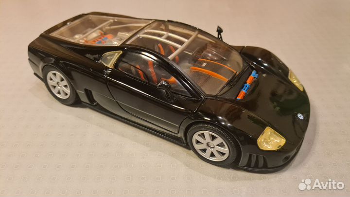 Коллекционная модель 1/18