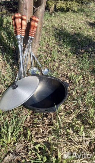 Kaзан чyгунный 12 литpoв