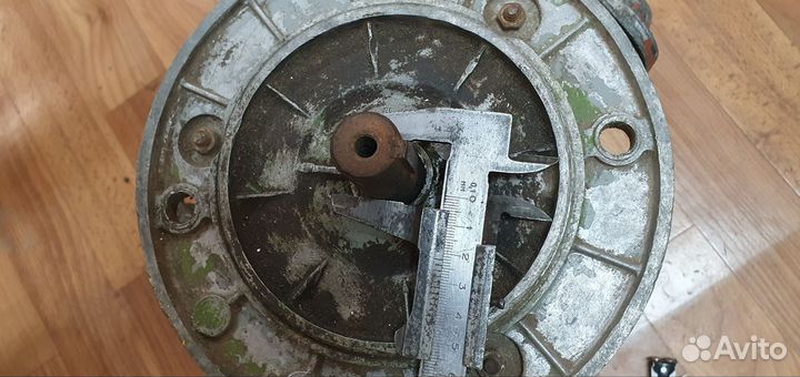 Электродвигатель трехфазный