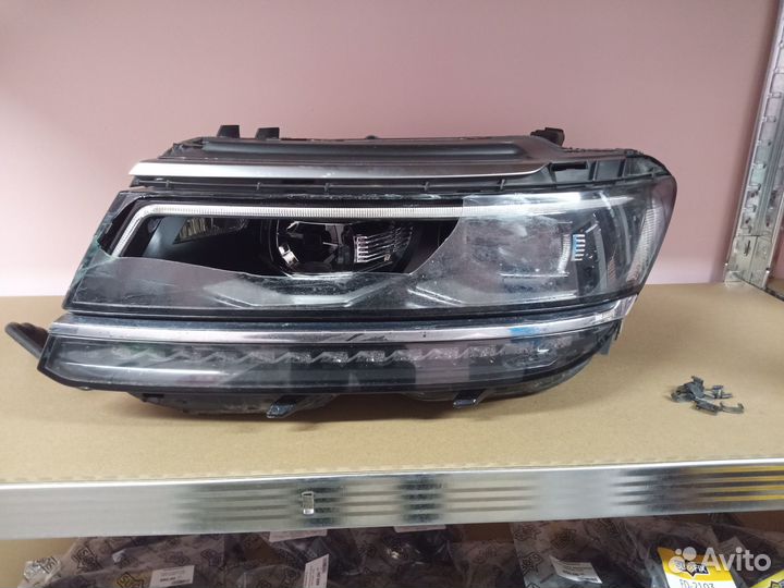 Фара левая на запчасти или под восстановление
