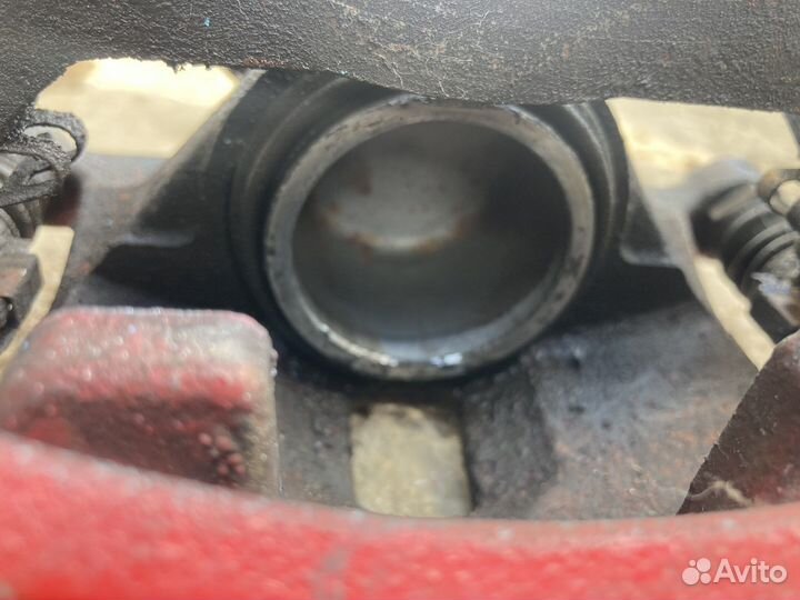 Honda Jazz передний тормозной суппорт