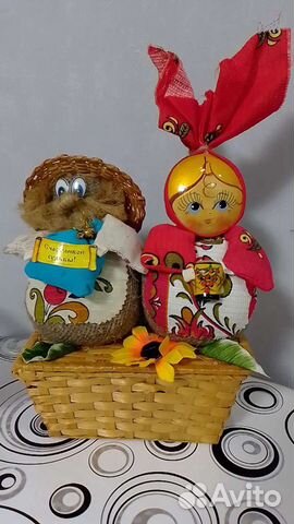 Деревянная шкатулка