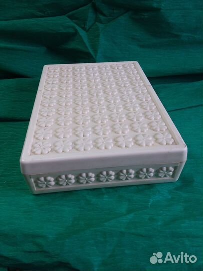 Шкатулка винтажная карболит