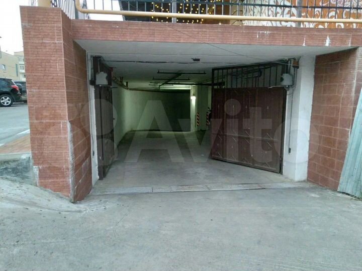 Машиноместо, 14 м²