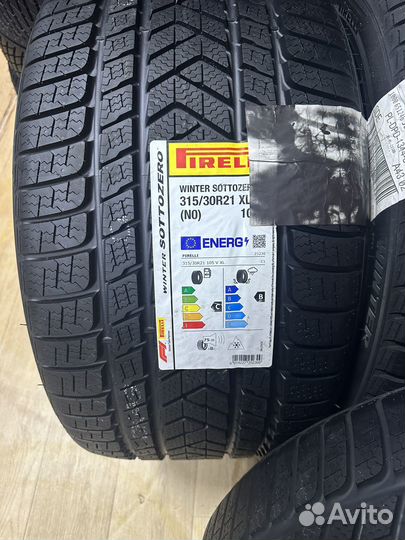 Pirelli Winter Sottozero 3 315/30 R21 и 275/35 R21 105V