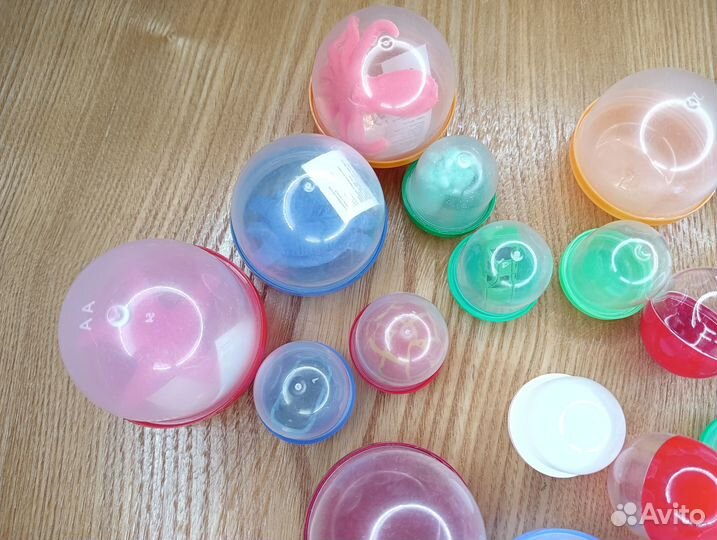 Капсулы от игрушек из автоматов (45 шт)