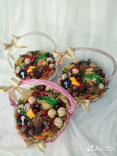 Букет из орехов/сухофруктов на последний звонок