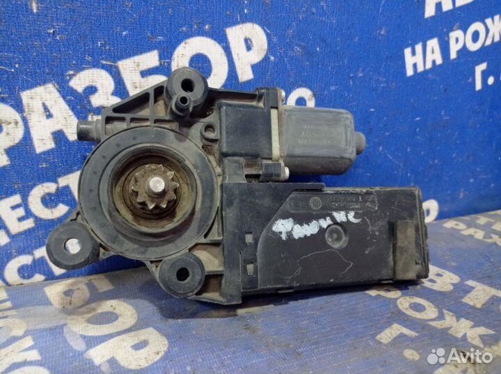 Моторчик стеклоподъемника Renault Fluence 1 седан