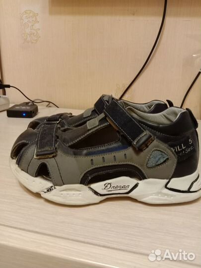 Сандалии для мальчика р. 33