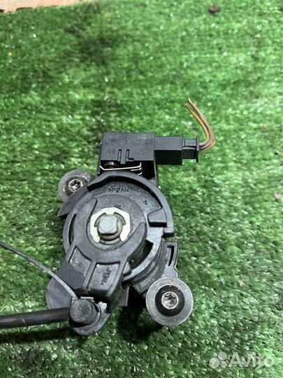 Замок крышки багажника BMW E46