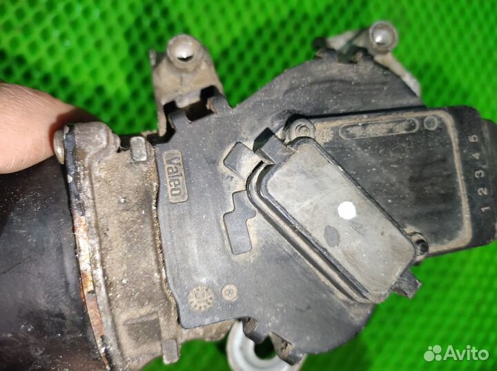 Моторчик мотор стеклоочистителя Nissan Note E11