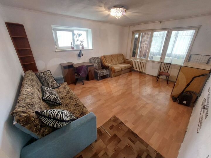 2-к. квартира, 55 м², 1/12 эт.