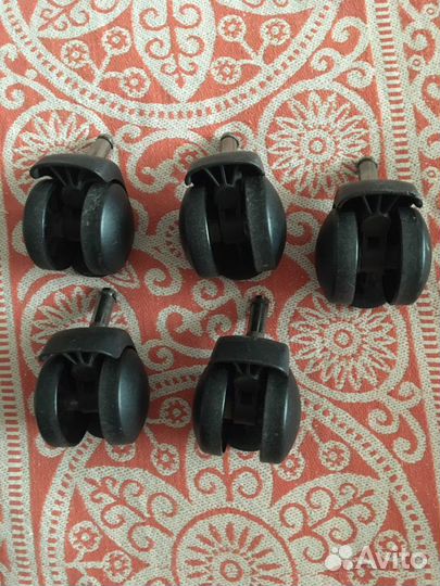 Ролики фурнитура мебельная