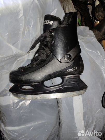 Коньки хоккейные, лыжные ботинки