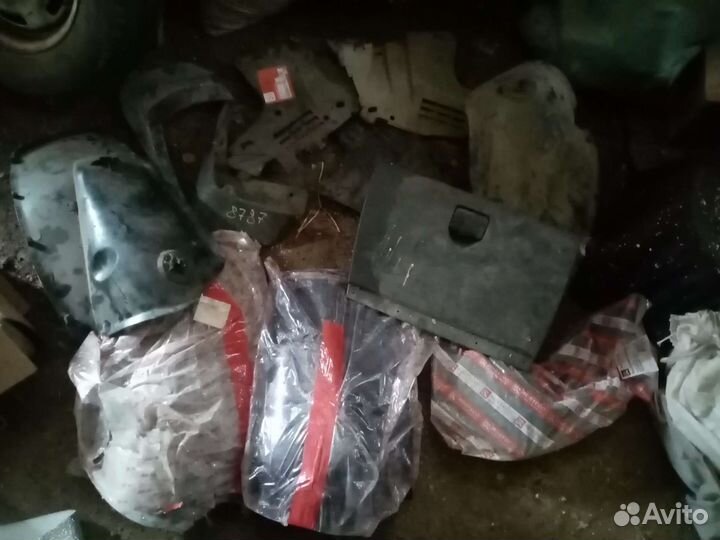 Крышка бардачка Renault logan