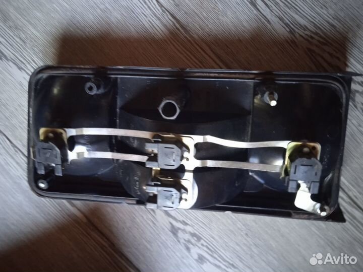 Задние фары Ваз 2121