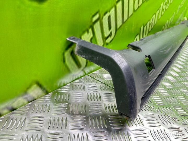 Накладка порога левая Mercedes-Benz E-Class W124