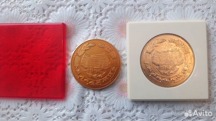 Медаль настольная - 60 лет Точмаш. (1996г.)