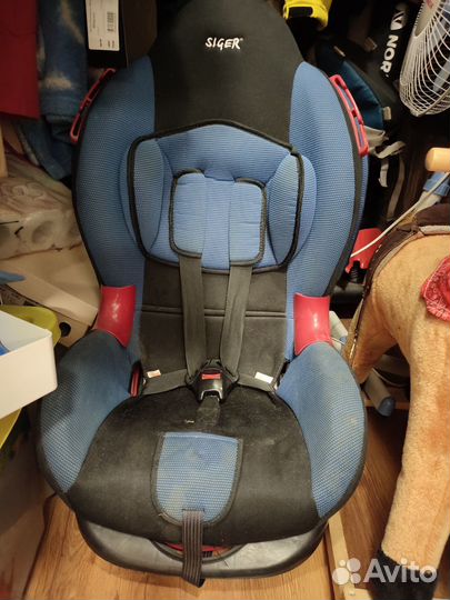 Автомобильное кресло