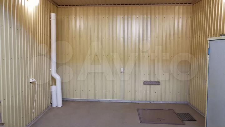 Гараж, > 30 м²