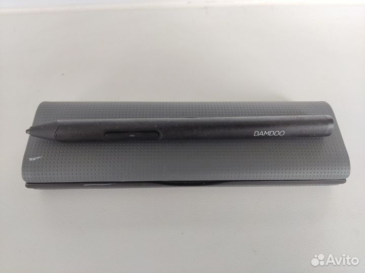 Стилус Wacom Bamboo Sketch для iPad, iPhone