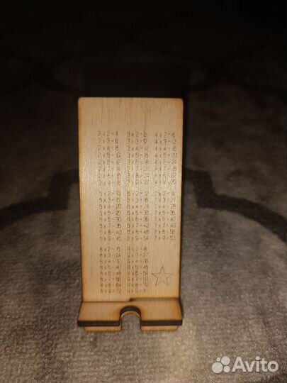 Подставка для телефона из фанеры