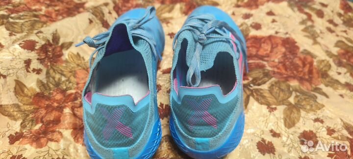 Футбольные бутсы nike