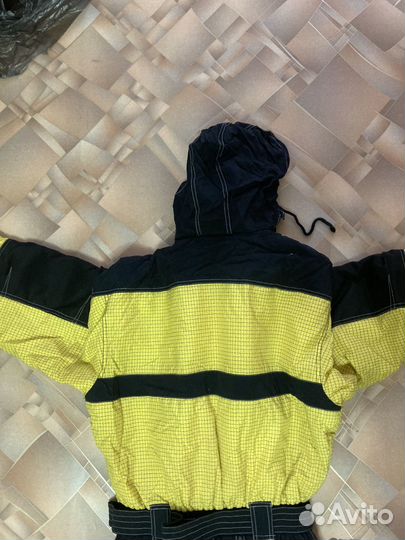 Горнолыжный комбинизон