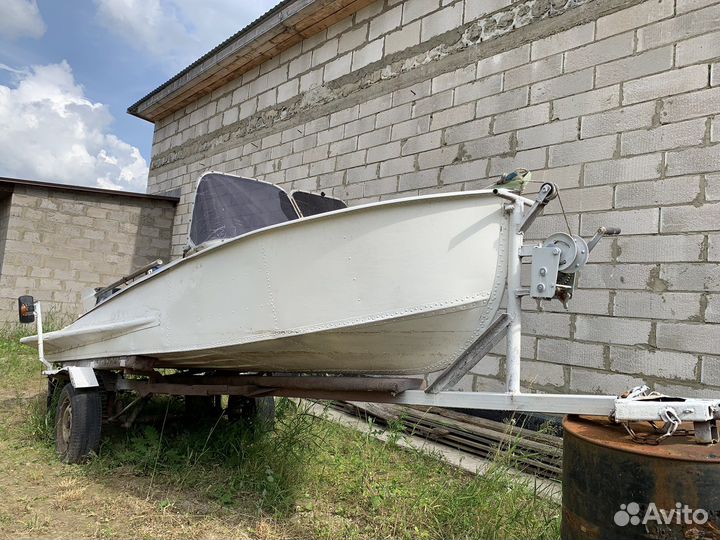 Лодка Казанка М с прицепом и мотором