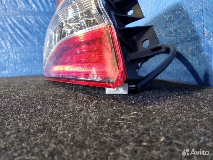 Фонарь левый внешний Camry 70