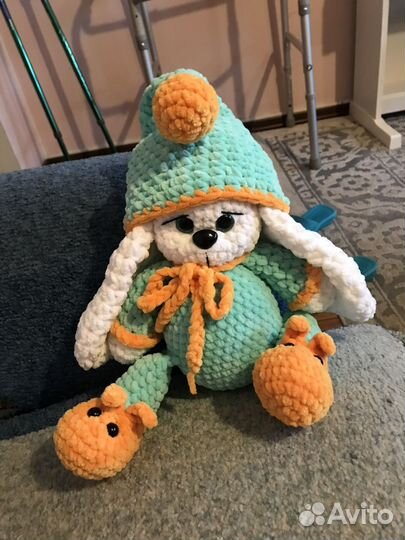 Вязаное Плюшовый зайчик