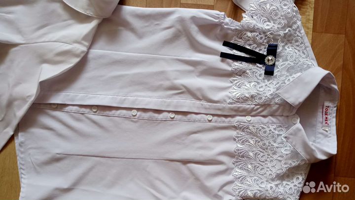 Блузки на девочку Р-р 140-146.Лонгосливы и топы