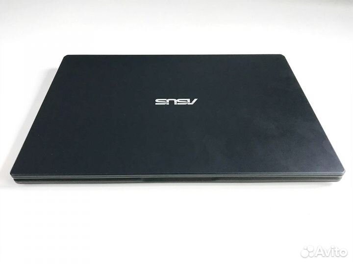 Asus L210M, IPS FullHD, N4020, UHD 600