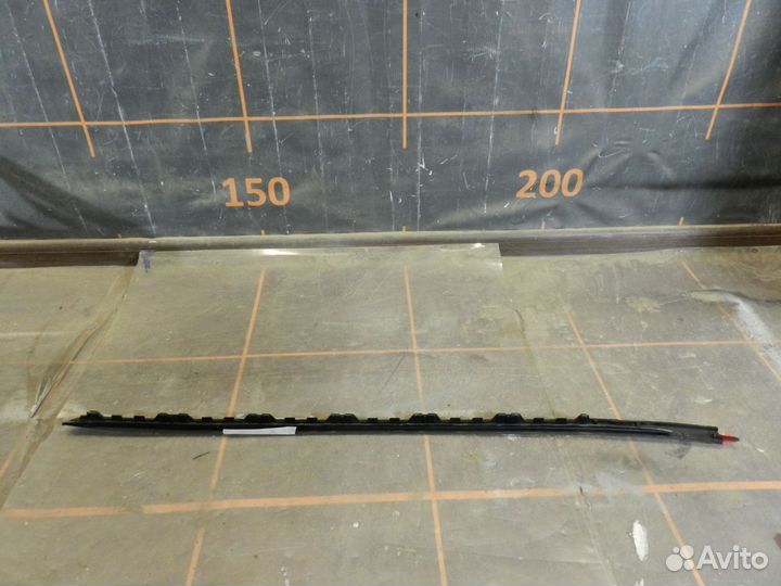 Накладка лобового стекла правая - BMW X5 F15