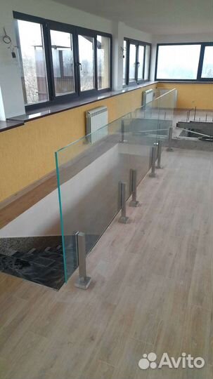 Лестничные ограждения из стекла