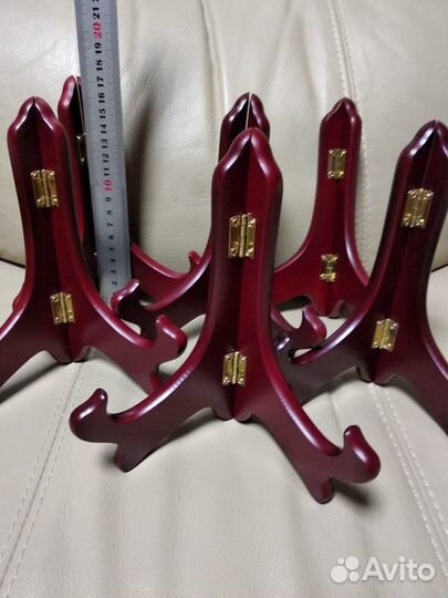 Стенды для фигурок и тарелок