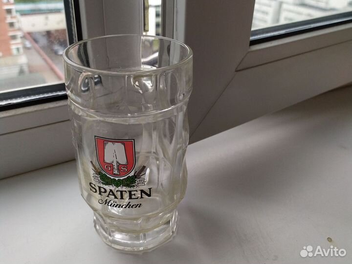 Пивные кружки и бокалы