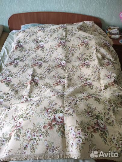 Скатерть и салфетки гобеленовые