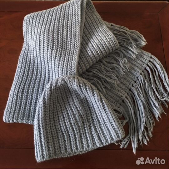 Женский шарф и шапка фирма Paul&Joe Paris