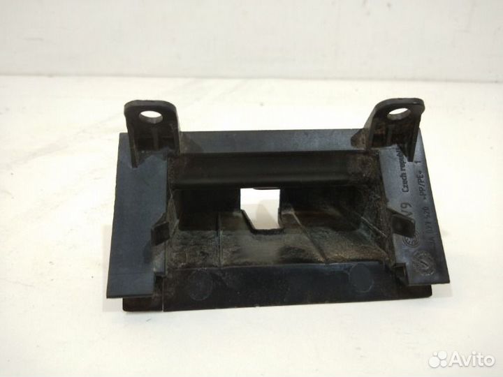 Крышка замка задняя Skoda Rapid 1 2012-2019