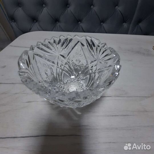 Хрустальная ваза