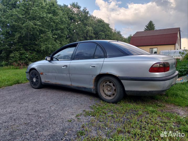 Opel Omega 2.0 AT, 1994, 255 000 км