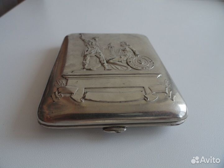 Продам портсигар 