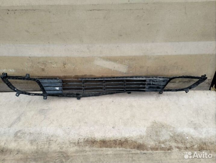 Решетка переднего бампера Kia Cerato 3 2017