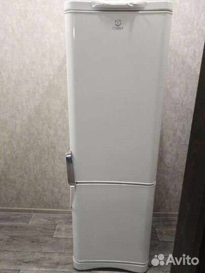 Холодильник Indesit C 138G